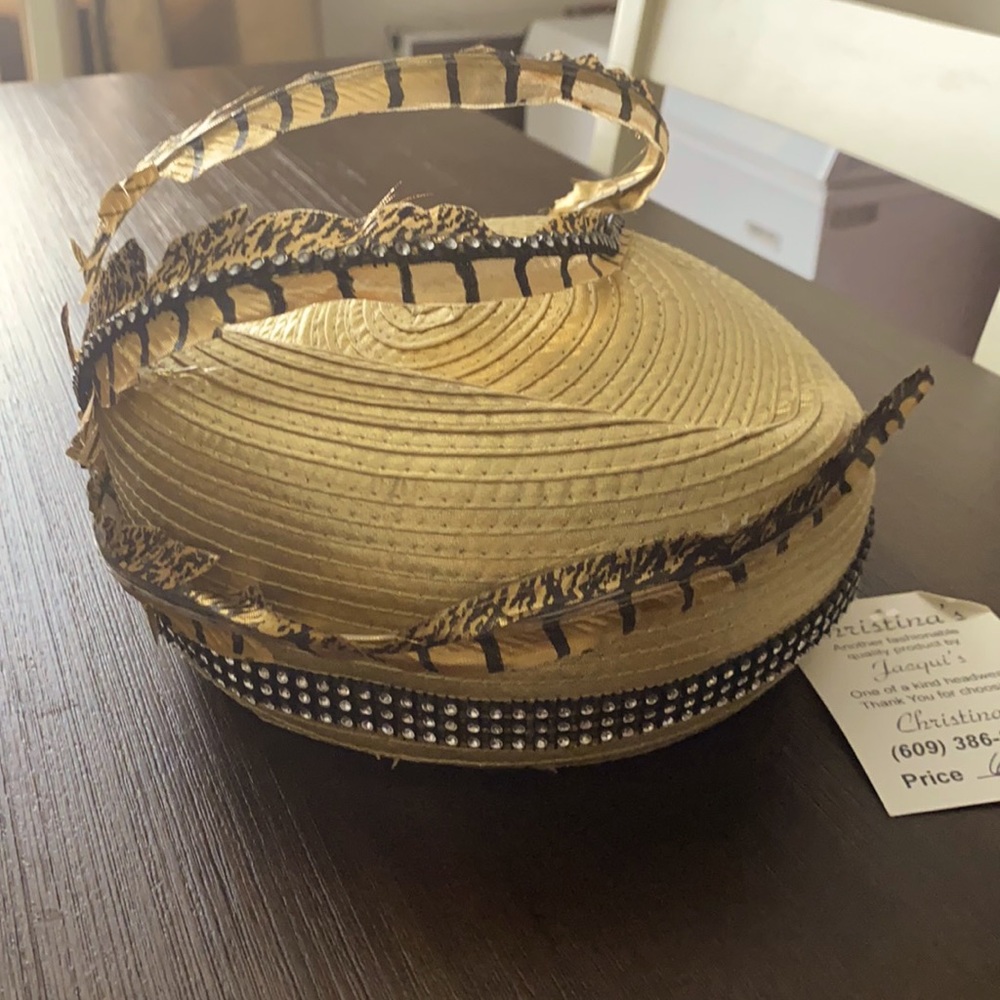 Women dress hat